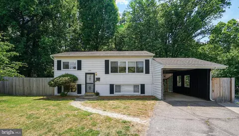 1499 Meridian Ct, Woodbridge, VA 22191