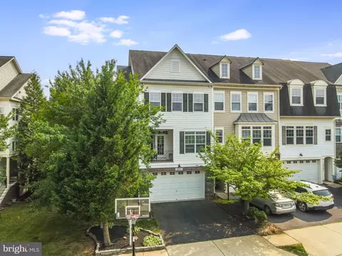 14197 Catbird Dr, Gainesville, VA 20155