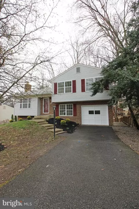 11995 Point Longstreet Way, Woodbridge, VA 22192