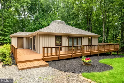 1417 Mountain Rd, Haymarket, VA 20169