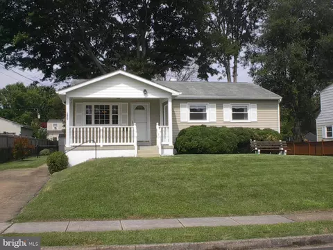 1477 California St, Woodbridge, VA 22191