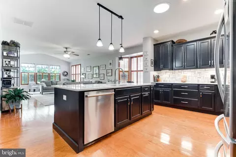 3725 Detrick Trl, Dumfries, VA 22025