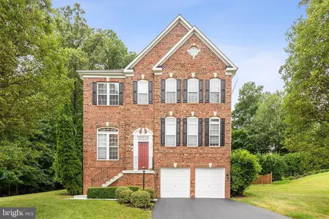 1413 Eiderdown Ct, Woodbridge, VA 22191