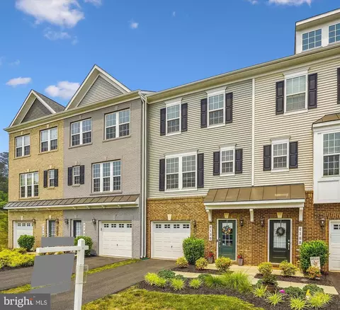 6190 Camerons Ferry Dr, Haymarket, VA 20169