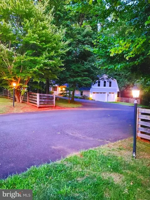14559 Minnieville Rd, Woodbridge, VA 22193