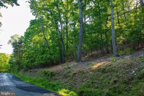 2308 Gore Dr, Haymarket, VA 20169