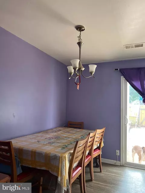7617 Stuart Ct, Manassas, VA 20111 photo 4