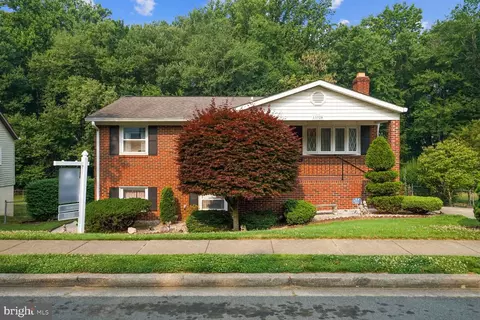 13320 Kerrydale Rd, Woodbridge, VA 22193