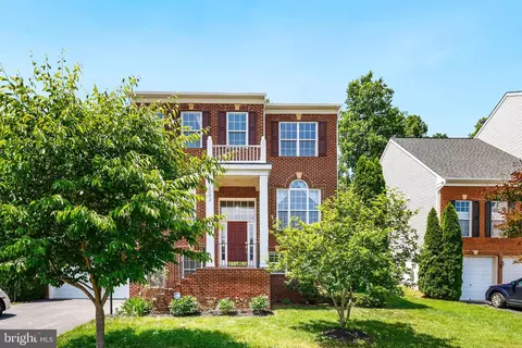 12092 Paper Birch Ln, Gainesville, VA 20155