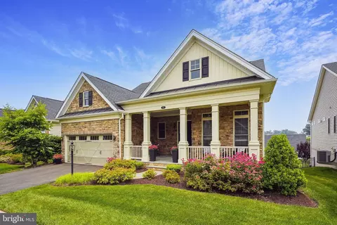 5930 Trotters Point Ln, Gainesville, VA 20155