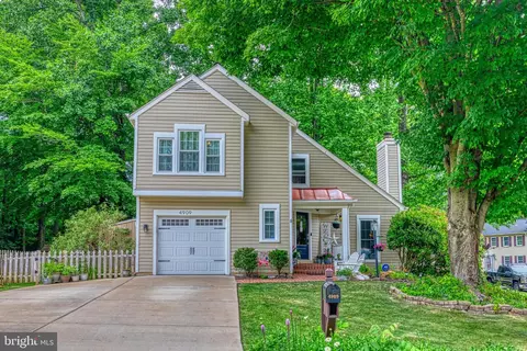 4909 Tallowwood Dr, Dumfries, VA 22025