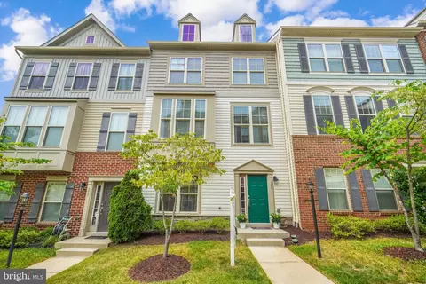 109 Vista Knoll Dr, Occoquan, VA 22125