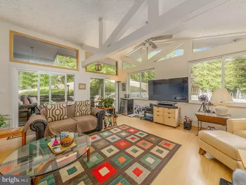 18201 Joplin Rd, Triangle, VA 22172 photo 9