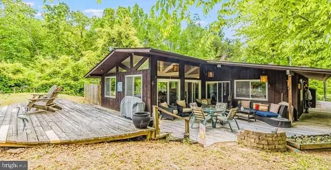 18201 Joplin Rd, Triangle, VA 22172