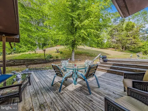 18201 Joplin Rd, Triangle, VA 22172 photo 2