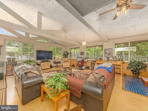 18201 Joplin Rd, Triangle, VA 22172 photo 7