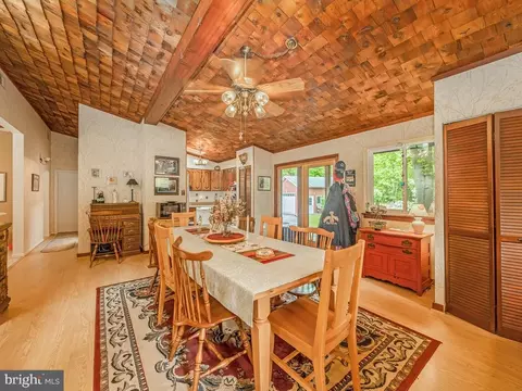 18201 Joplin Rd, Triangle, VA 22172 photo 6