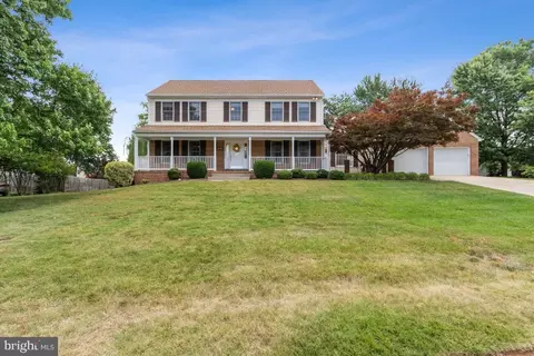 8655 Bannerwood Dr, Manassas, VA 20109