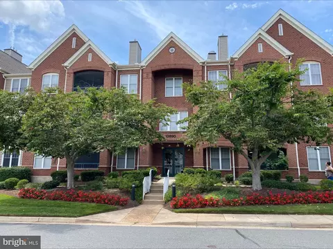 13890 Chelmsford Dr #307, Gainesville, VA 20155