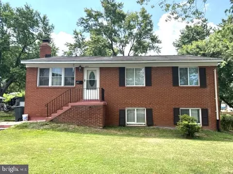 4223 Holiday Ct, Woodbridge, VA 22193