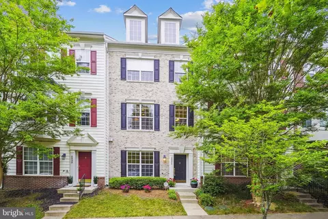 4931 Chaste Tree Pl, Woodbridge, VA 22192