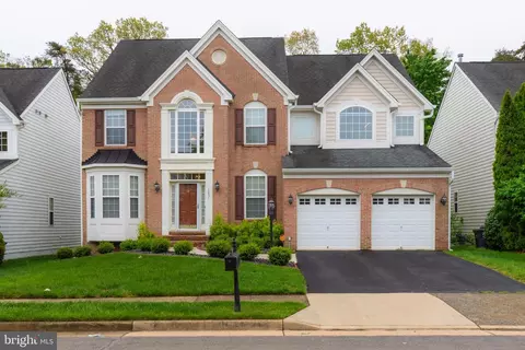 13051 Lashmere Ct, Woodbridge, VA 22192