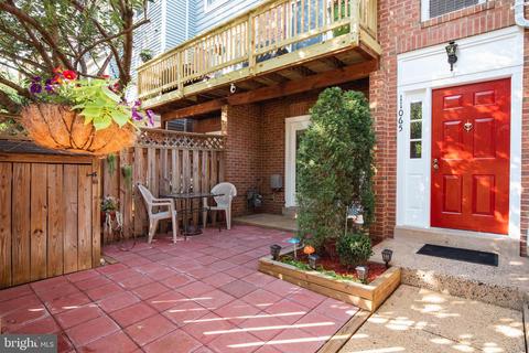 11065 Stagestone Way, Manassas, VA 20109