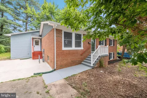 4718 Kilbane Rd, Woodbridge, VA 22193