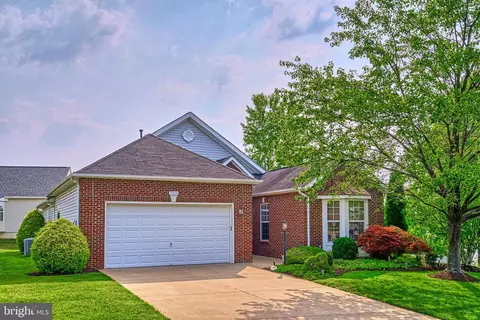 17576 Four Seasons Dr, Dumfries, VA 22025