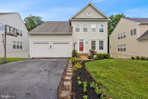 10044 Naughton Ct, Bristow, VA 20136
