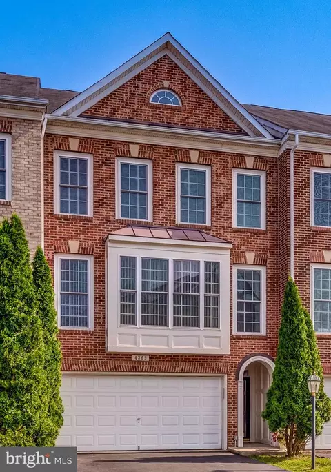 4369 Palton Dr, Dumfries, VA 22025