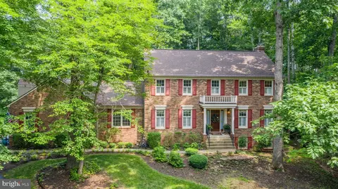 5126 Cannon Bluff Dr, Woodbridge, VA 22192