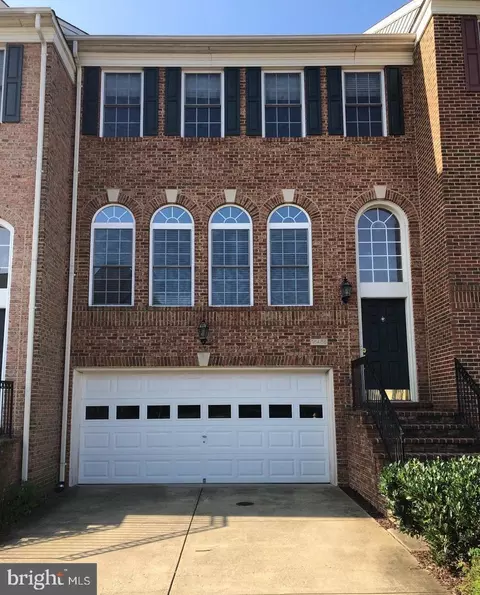 16466 Steerage Cir, Woodbridge, VA 22191