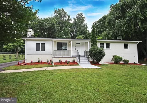 7700 Lake Dr, Manassas, VA 20111