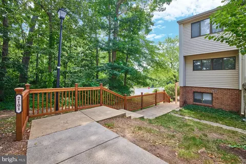 2101 Old Landing Way, Woodbridge, VA 22191