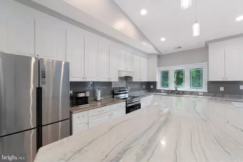 7330 Carver Rd, Gainesville, VA 20155 photo 14