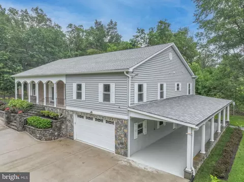 7330 Carver Rd, Gainesville, VA 20155