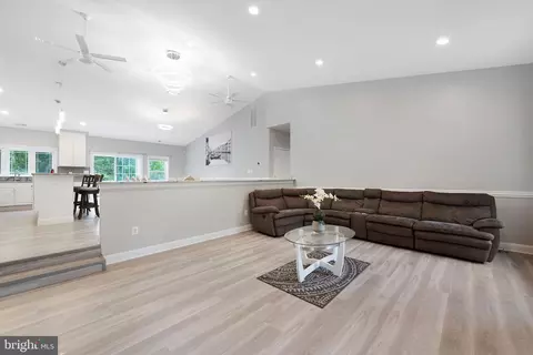 7330 Carver Rd, Gainesville, VA 20155 photo 8