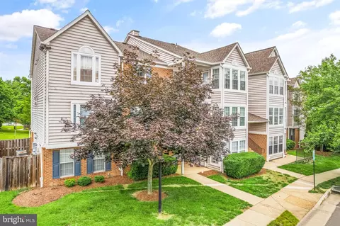 3570 Sherbrooke Cir #202, Woodbridge, VA 22192