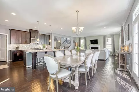 4424 Weejun Loop, Woodbridge, VA 22192