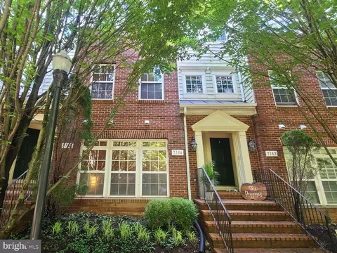 7184 Little Thames Dr, Gainesville, VA 20155