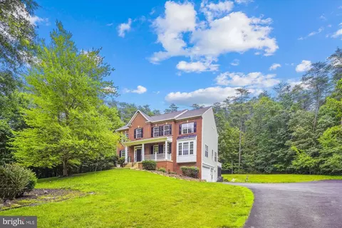 11927 Haddon Ln, Woodbridge, VA 22192