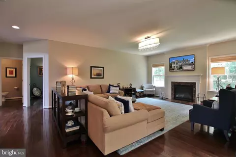 3208 Lost Pond Ct, Triangle, VA 22172 photo 13