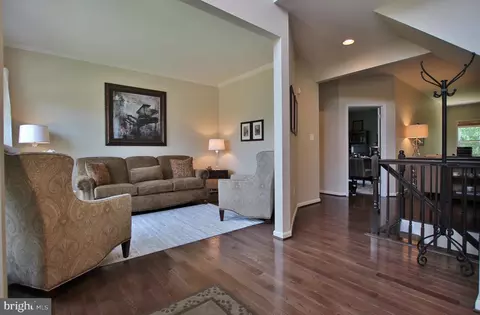 3208 Lost Pond Ct, Triangle, VA 22172 photo 5
