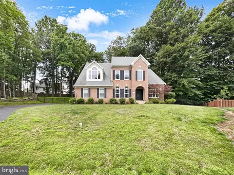 3935 Spirea Ct, Woodbridge, VA 22193