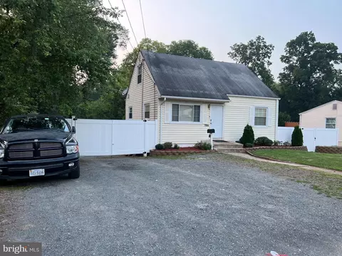 7806 Amherst Dr, Manassas, VA 20111