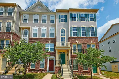 15815 John Diskin Cir, Woodbridge, VA 22191
