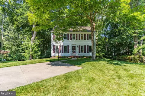 11610 Brookway Ct, Woodbridge, VA 22192