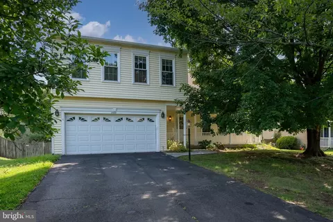 9569 Sunnyslope Dr, Manassas, VA 20112