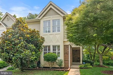 15763 Widewater Dr, Dumfries, VA 22025